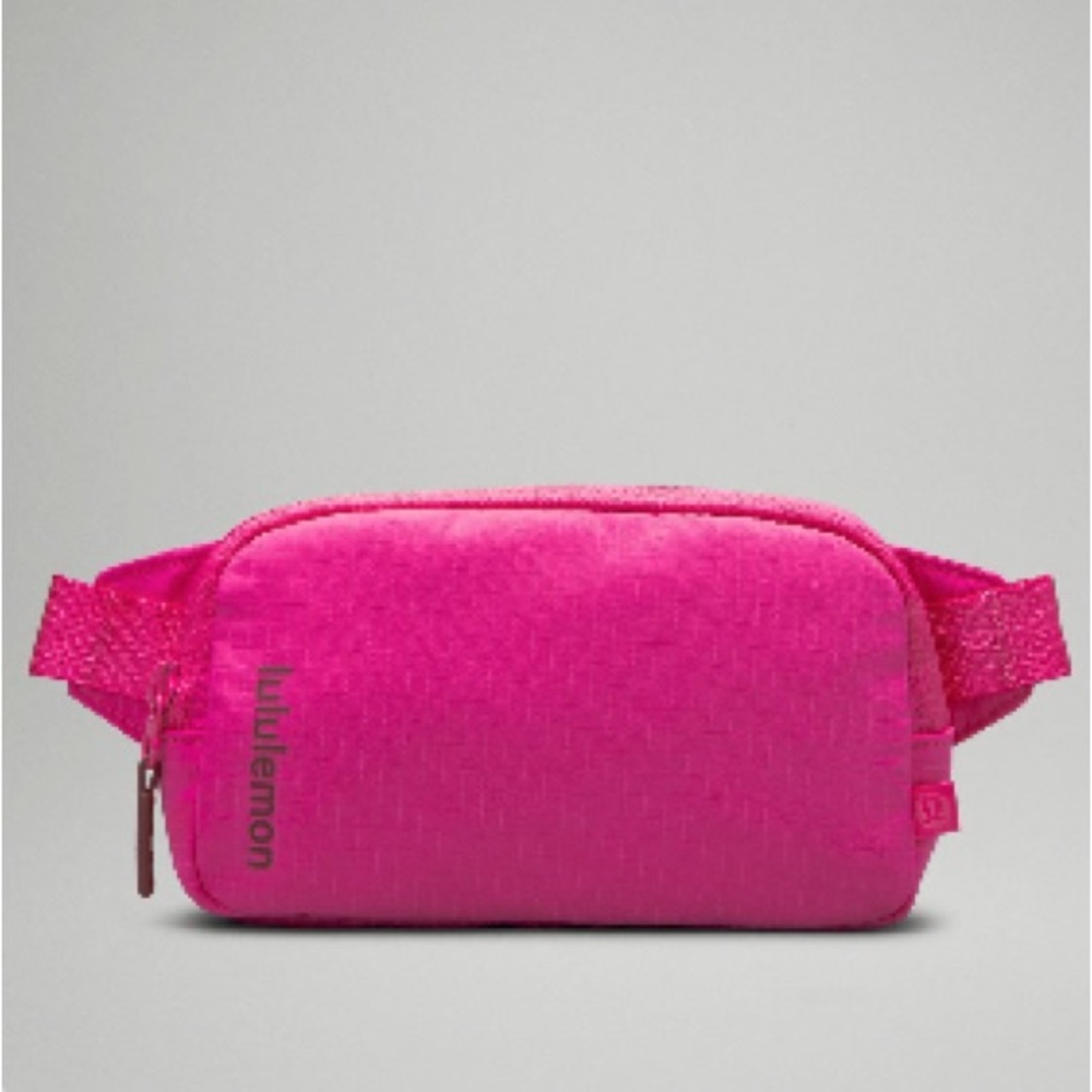 🍋Lululemon Mini Belt Bag Pink Sonic/Red Merlot